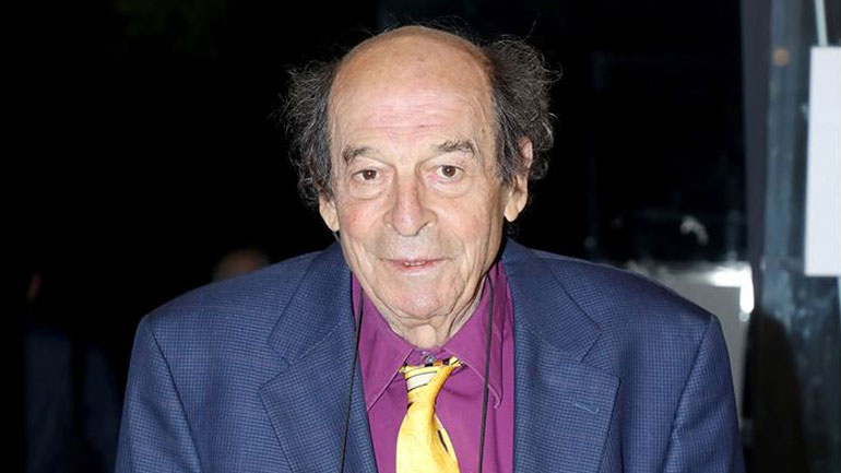 Ο Μανούσος Μανουσάκης κατήγγειλε ότι άγνωστοι έκλεψαν το φορτηγό με όλα τα μηχανήματα για το «Κόκκινο Ποτάμι»