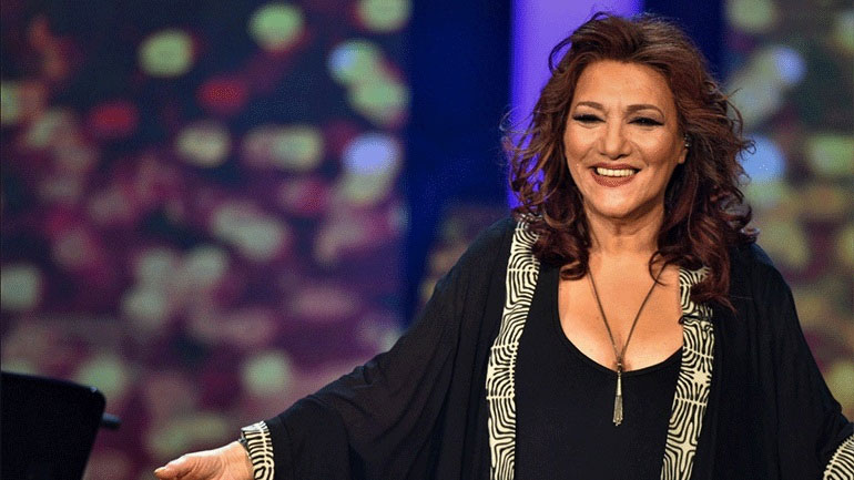 Ελένη Βιτάλη: Διέκοψε τη συναυλία της και μεταφέρθηκε εσπευσμένα στο νοσοκομείο της Ρόδου