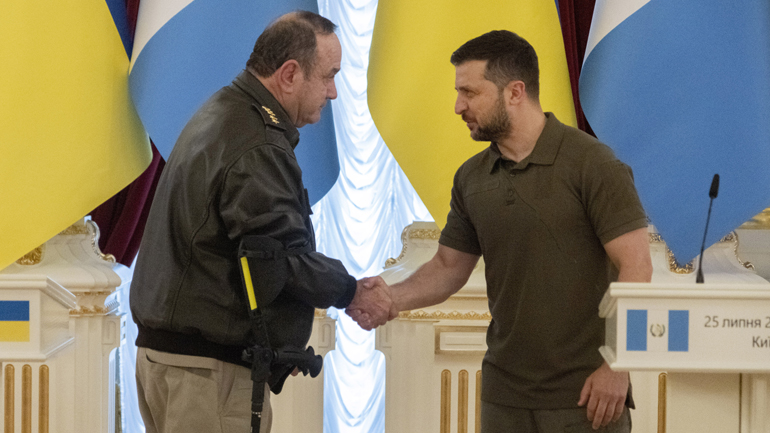 Ο Πρόεδρος της Γουατεμάλας στην Ουκρανία