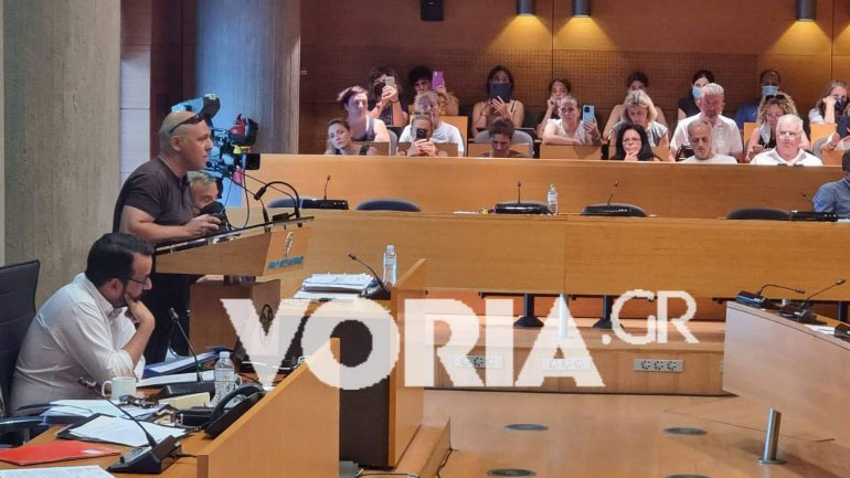 Θεσσαλονίκη: Υπέρ της επιστροφής των ανεμβολίαστων υγειονομικών το Δημοτικό Συμβούλιο