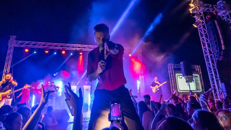 Mε άρωμα ΟΝΙRAMA το μεγαλύτερο beach party του φετινού καλοκαιριού!  