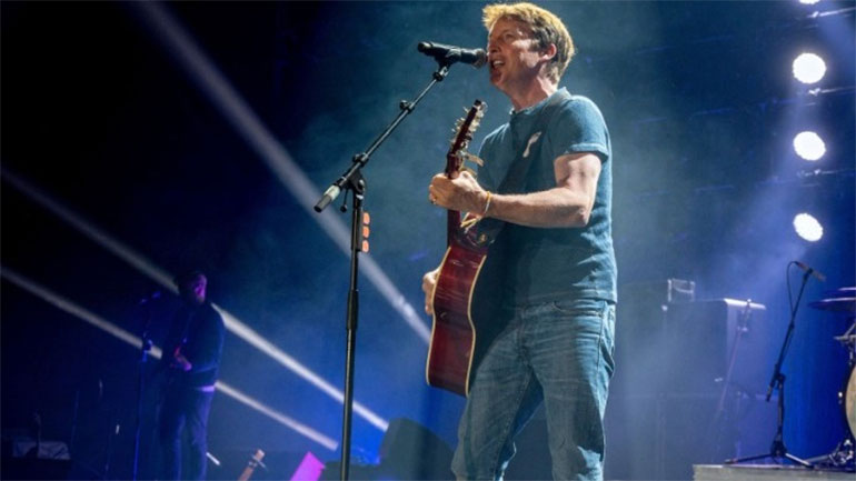 Ντοκιμαντέρ για τη ζωή του Βρετανού σταρ της ποπ, Τζέιμς Μπλαντ