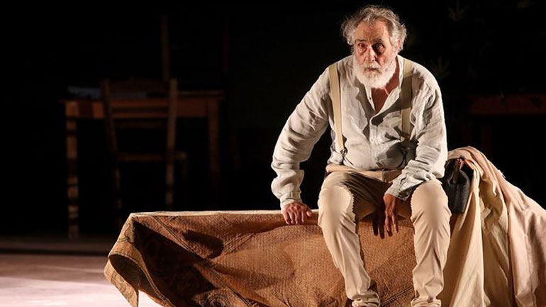 Η εξομολόγηση του Κώστα Αρζόγλου: «Η μητέρα μου είχε πνιγεί σε μια παραλία της Σερίφου»