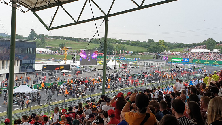 Στην πίστα του Hungaroring οι προβολείς της F1