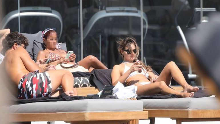 Σπύρος Μαρτίκας-Βρισηίδα Ανδριώτου: Νέες φωτογραφίες από τις διακοπές τους στη Μύκονο