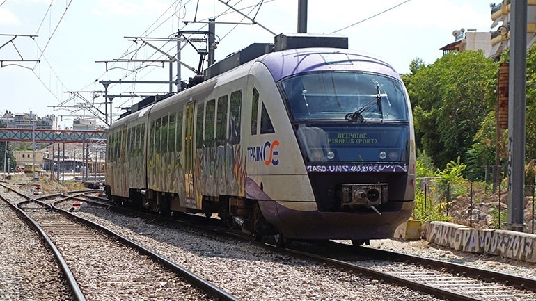 Σοβαρά προβλήματα στις αμαξοστοιχίες προς Θεσσαλονίκη και Χαλκίδα λόγω διακοπής ρεύματος