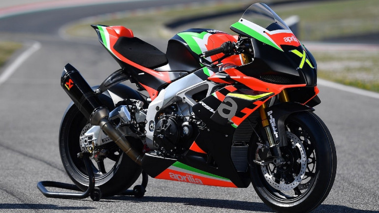 Νέα έκδοση Trenta ετοιμάζει η Aprilia για το RSV4