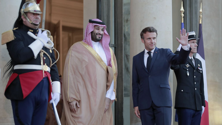 Τη διαφοροποίηση των πηγών ενέργειας συζήτησε ο Μακρόν με τον Σαουδάραβα πρίγκιπα