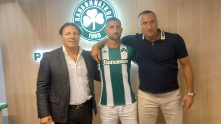 Φωτογραφήθηκε με τη φανέλα του Παναθηναϊκού ο Σπόραρ