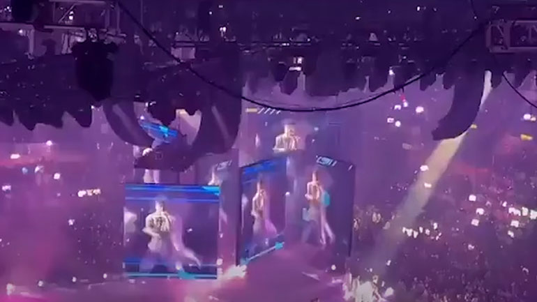 Χονγκ Κονγκ: Ατύχημα σε συναυλία με δύο τραυματίες – Κατέρρευσε γιγαντοοθόνη πάνω τους