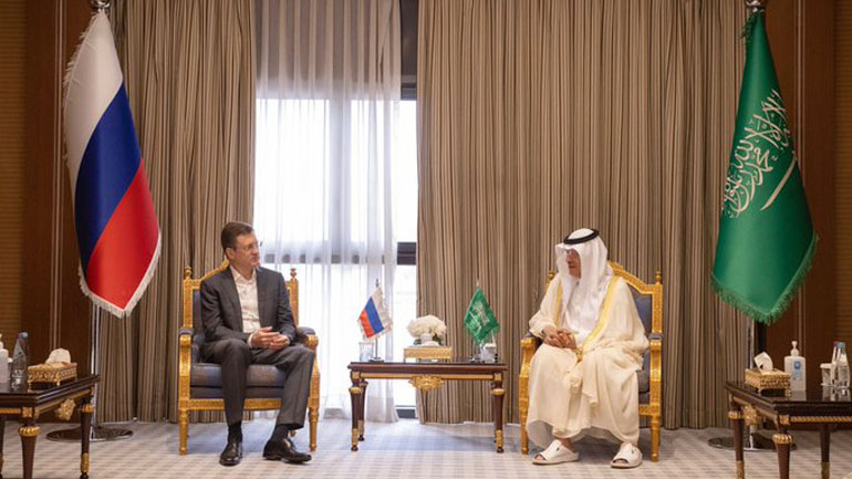 Μόσχα και Ριάντ «παραμένουν αυστηρά προσηλωμένες» στη συμφωνία του ΟΠΕΚ+