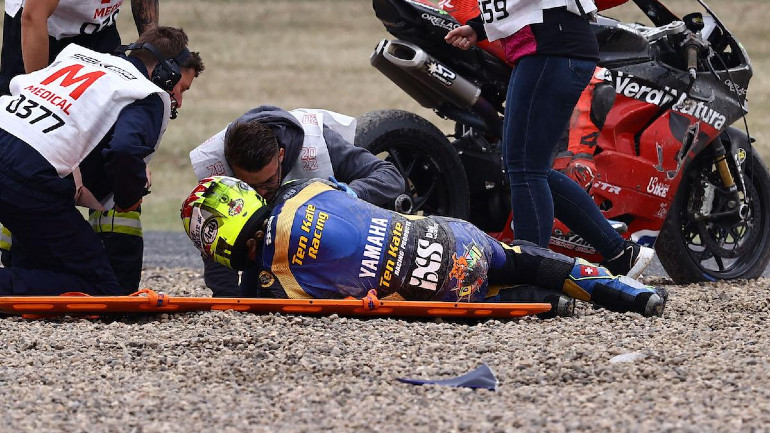 «Ποδοσφαιρικός» τραυματισμός οδηγεί σε αποκλεισμό αναβάτη