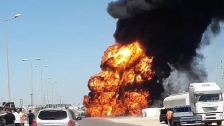 Τουλάχιστον 9 νεκροί και 76 τραυματίες από την έκρηξη βυτιοφόρου στη Λιβύη