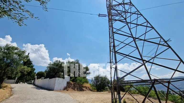 Συγγενείς 22χρονου που βρέθηκε κρεμασμένος σε κολώνα της ΔΕΗ: «Να διερευνηθεί το ενδεχόμενο φόνου»