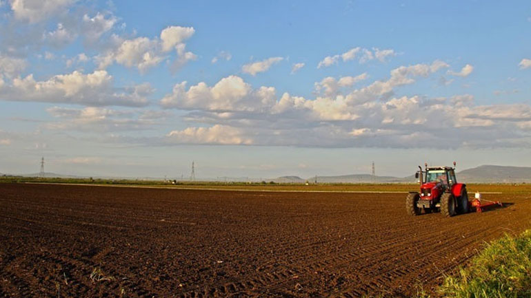 ΥΠΑΑΤ: Εγκρίθηκε η πληρωμή 223,3 εκατ. ευρώ για την πρώτη δόση του προγράμματος των Νέων Γεωργών