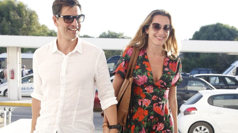 Σάκης Ρουβάς: Αγκαλιά με την Κάτια Ζυγούλη στις καλοκαιρινές τους διακοπές!