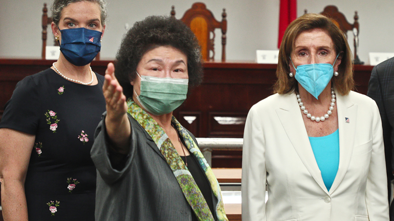 Ν. Πελόζι: Η Κίνα δεν μπορεί να εμποδίσει ξένους ηγέτες που θέλουν να ταξιδέψουν στην Ταϊβάν