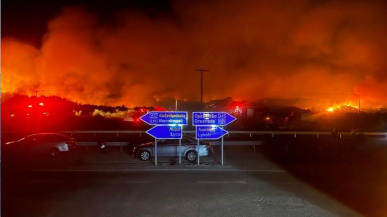 Πυροσβέστης για Δαδιά: «Η αγάπη του κόσμου μας έδινε κουράγιο να συνεχίσουμε»