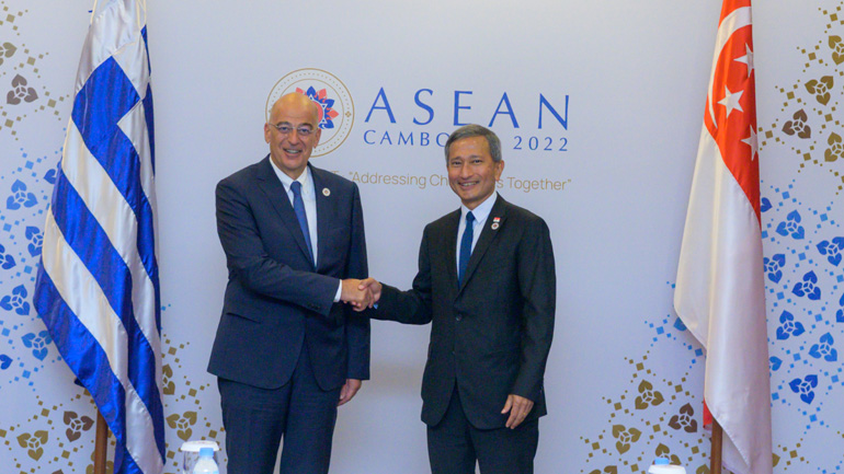 Συνάντηση Δένδια με τον ΥΠΕΞ της Κίνας