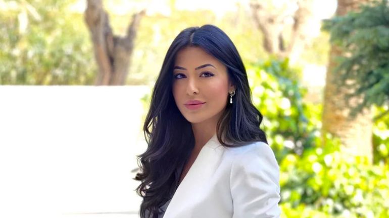 Στο κόμμα του Μπογδάνου η Αφροδίτη Λατινοπούλου