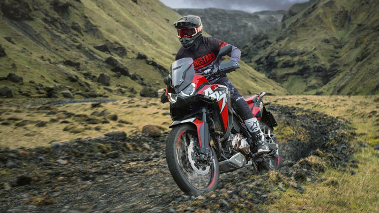 Νέοι χρωματισμοί για τα Honda Africa του 2023