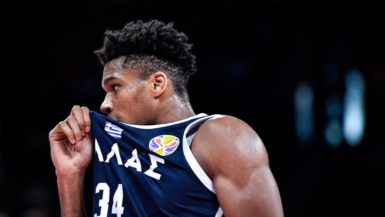 Αντετοκούνμπο: «Δεν είμαστε έτοιμοι για μετάλλια, θα κάνω ό,τι μου ζητάει η ομάδα»