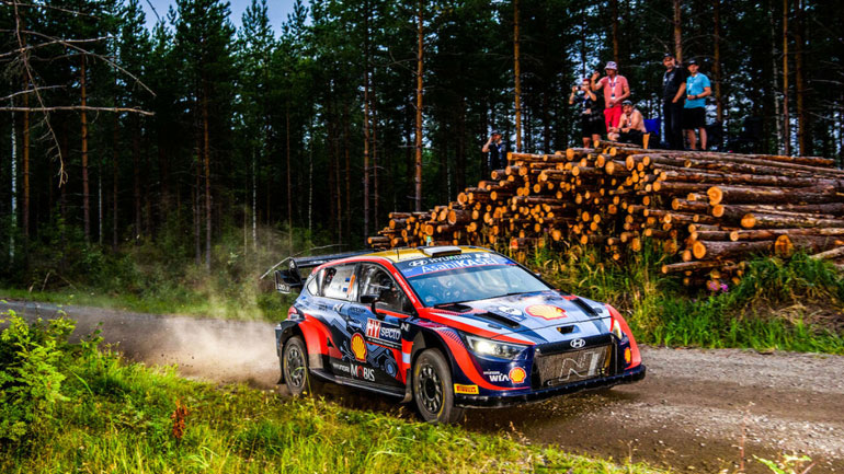 Ράλλυ Φινλανδίας: Πιέζουν οι Rovanpera- Halttunen τους Tanak- Jarveoja