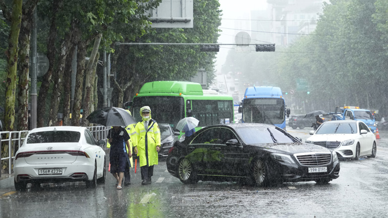 Νότια Κορέα: Βροχόπτωση-ρεκόρ στη Σεούλ στοιχίζει τη ζωή σε 7 ανθρώπους