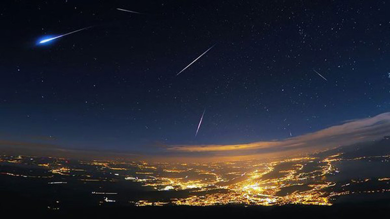 Αύριο και μεθαύριο το βράδυ κορυφώνονται στην Ελλάδα οι Περσείδες, η πιο θεαματική βροχή διαττόντων του καλοκαιριού