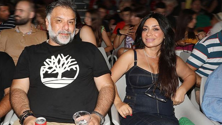 Γρηγόρης Αρναούτογλου – Νάνσυ Αντωνίου: Βραδινή έξοδος για το ζευγάρι στο Δελφινάριο