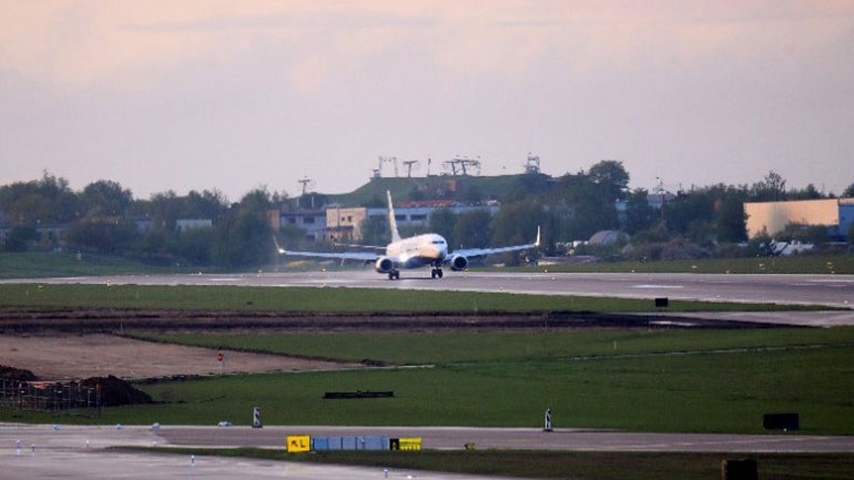 Σε αεροδρόμιο της Λευκορωσίας κοντά στα σύνορα με την Ουκρανία ακούστηκαν εκρήξεις- Τι λέει το υπ. Άμυνας