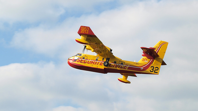 Η Ελλάδα στέλνει δύο αεροσκάφη Canadair CL-415 στη Γαλλία για την αντιμετώπιση των πυρκαγιών
