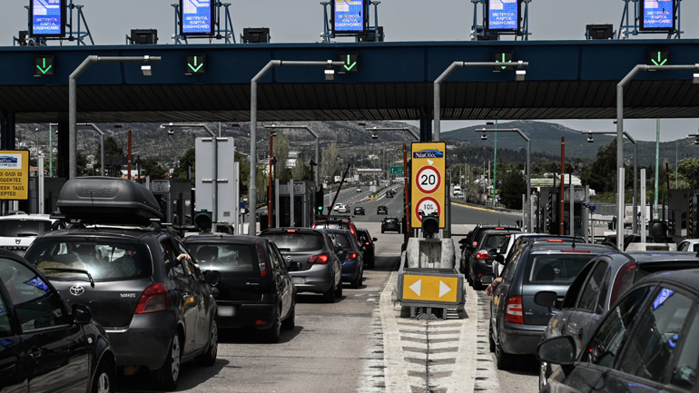 Σε ισχύ από σήμερα τα έκτακτα μέτρα της Τροχαίας για τον Δεκαπενταύγουστο