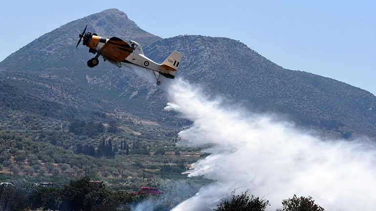 Οριοθετήθηκε η πυρκαγιά στο Δίστομο Βοιωτίας