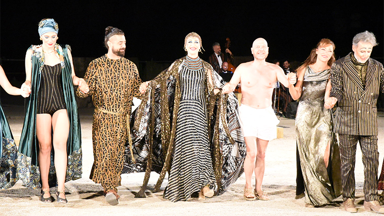 Μάγεψε η «Ελένη» από το ΚΘΒΕ στην Επίδαυρο