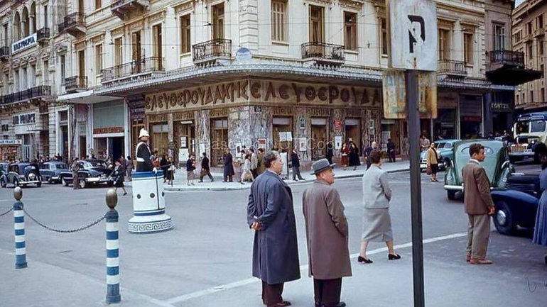 Τα καλοκαιρινά θέατρα και η νυχτερινή ζωή της Αθήνας στις αρχές του περασμένου αιώνα