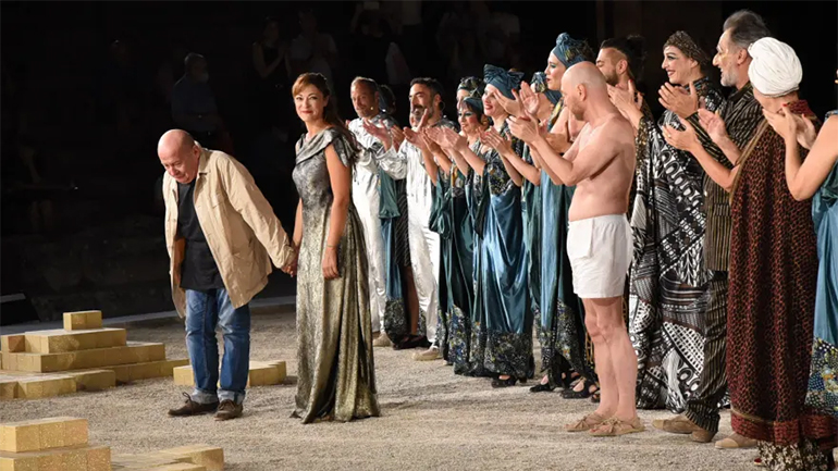 Καταχειροκροτήθηκε η «Ελένη» στο Αρχαίο Θέατρο Επιδαύρου