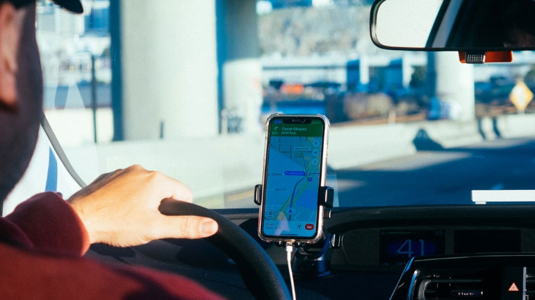 Κάνναβη – αλκοόλ – κινητό: Πόσο επηρεάζουν τα αντανακλαστικά ενός οδηγού;