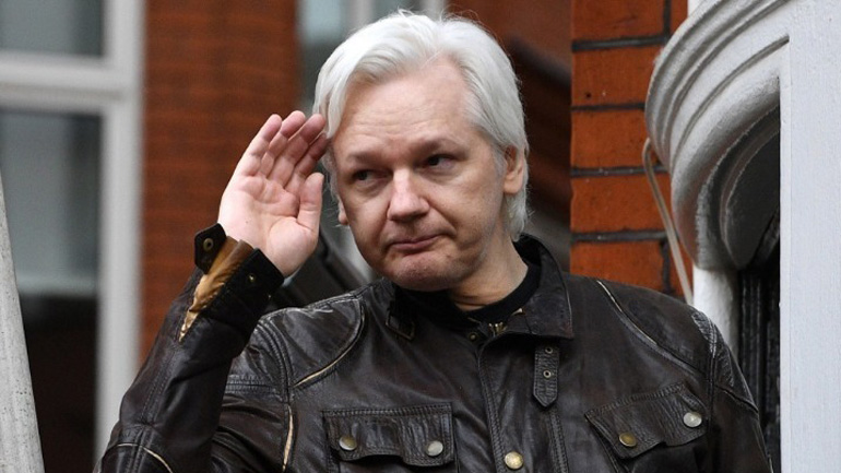 WikiLeaks: Δικηγόροι του Ασάνζ κατέθεσαν μήνυση κατά της CIA για παράνομες παρακολουθήσεις