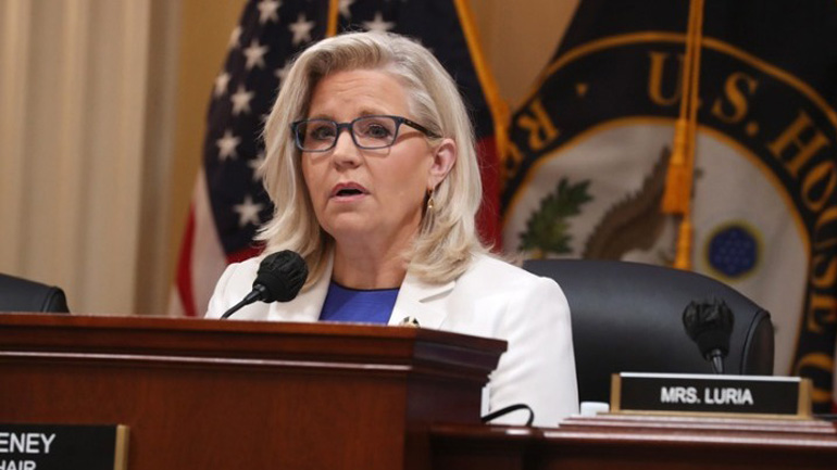 ΗΠΑ: Αντιμέτωπη με βέβαιη ήττα, η Λιζ Τσέινι, ορκισμένη αντίπαλος του Τραμπ