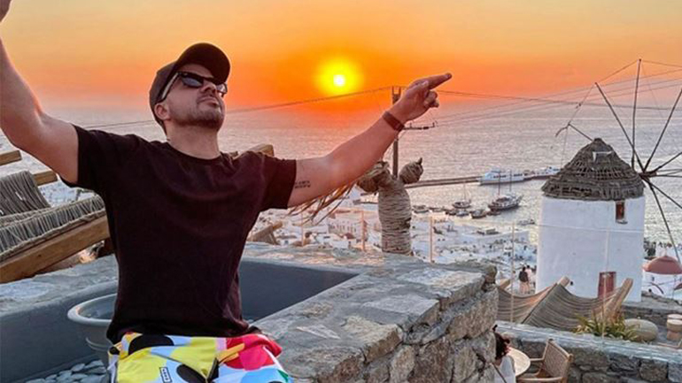 Luis Fonsi: Τα νυχτοπερπατήματα του Mr «Despacito» στη Μύκονο με την σύζυγό του