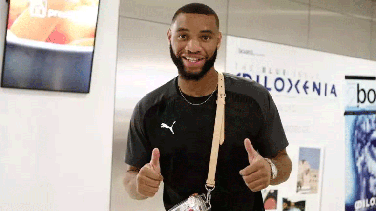 Στην Αθήνα ο Μουκουντί για λογαριασμό της ΑΕΚ