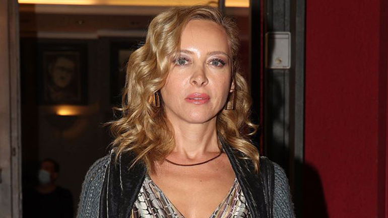 Φαίη Ξυλά: Φωτογραφίες με μπικίνι από τις διακοπές της στην Κέρκυρα