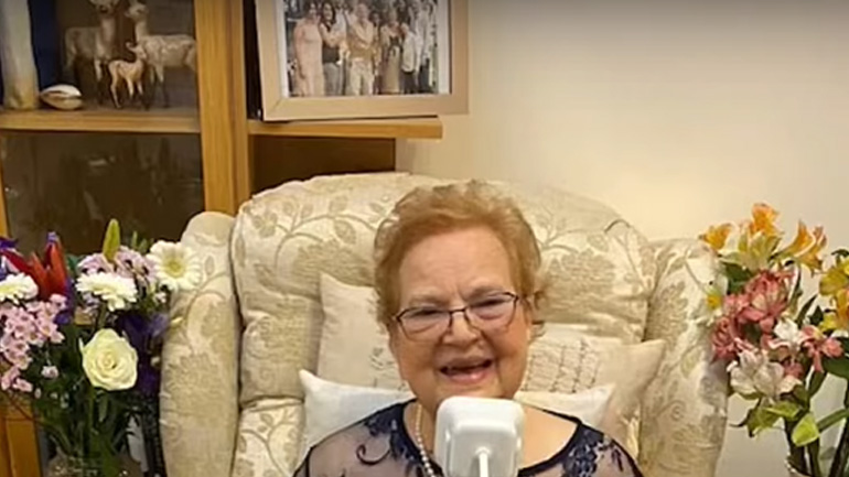 ΗΠΑ: Πεθαμένη μίλησε στην κηδεία της και απάντησε σε ερωτήσεις των συγγενών της!