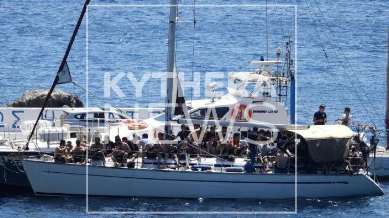 Κύθηρα: Και δεύτερο σκάφος με μετανάστες στο μόλο Καψαλίου