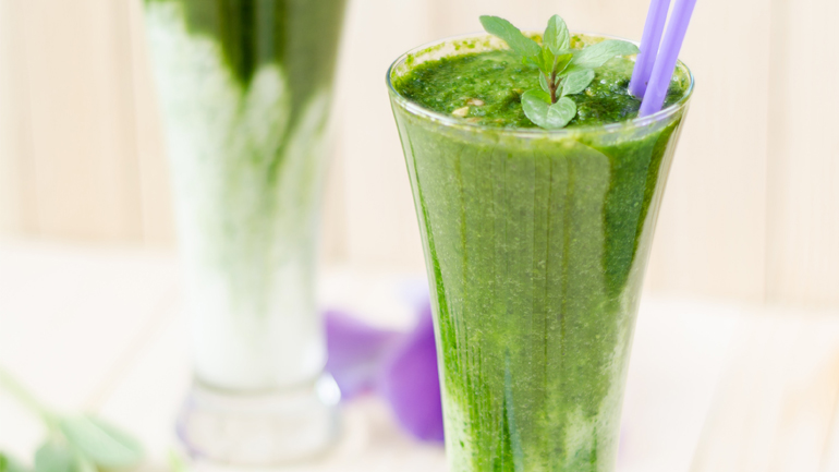 Το θαυματουργό smoothie που θα σας βοηθήσει να κάψετε λίπος