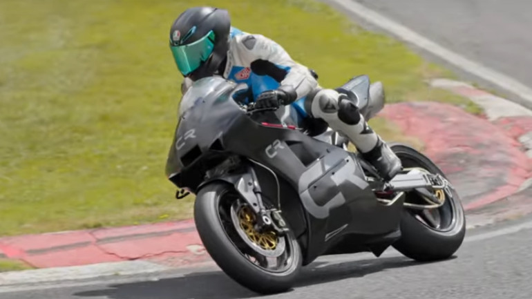 Η Crighton CR700W των 220 ίππων με περιστροφικό κινητήρα μπαίνει στην πίστα!