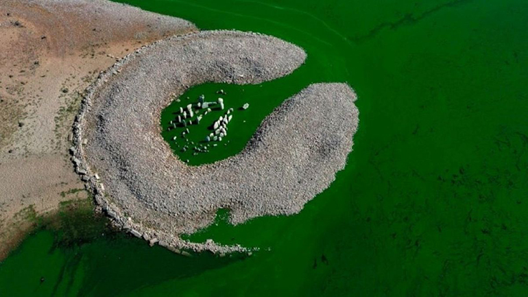 Ισπανία: Η ξηρασία έφερε στην επιφάνεια το Ντολμέν του Γουαδαλπεράλ, το «Ισπανικό Stonehenge»