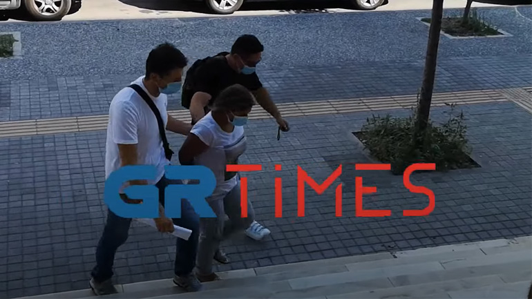 Υπόθεση ερωτικής αντιζηλίας: Για απόπειρα ανθρωποκτονίας παραπέμφθηκε η 25χρονη