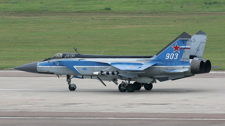 Ρωσία: Τρία αεροπλάνα MiG με υπερηχητικούς πυραύλους μετακινήθηκαν στον θύλακα του Καλίνινγκραντ